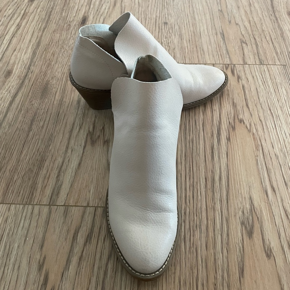 Ankle Boots- Light tan